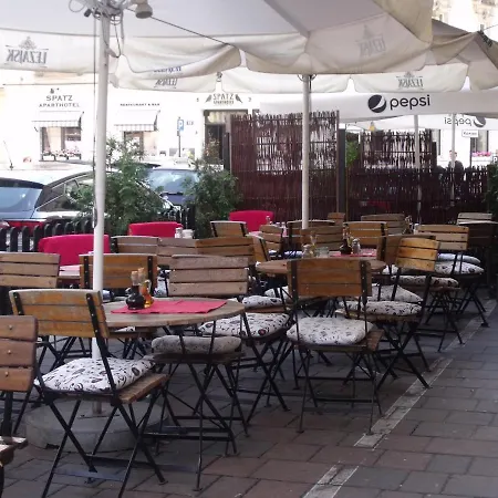 On Miodowa Kraków