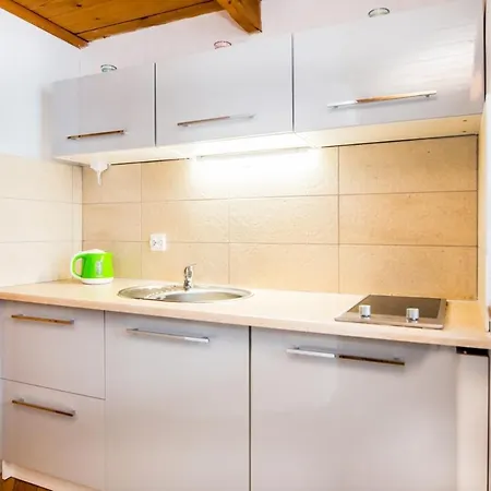 On Miodowa Apartment